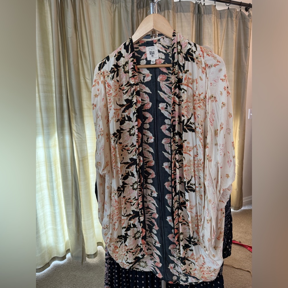 Billabong Floral Patterned Kimono or Coverup M/L